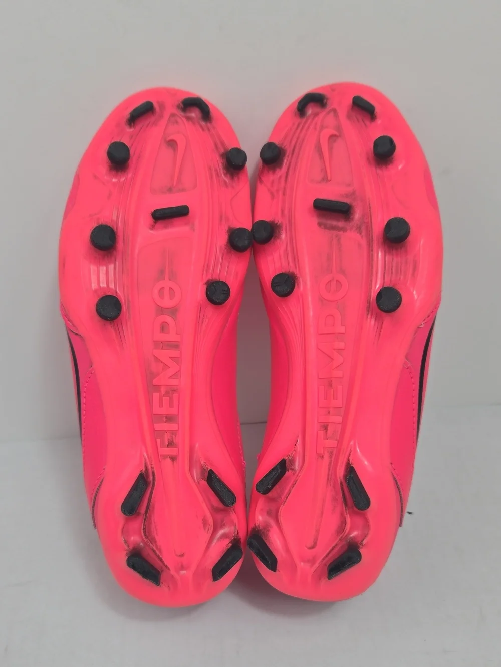 Nike Jr Tiempo Legend 9 Club Sz 4Y Soccer Cleats Hot Pink Athletic